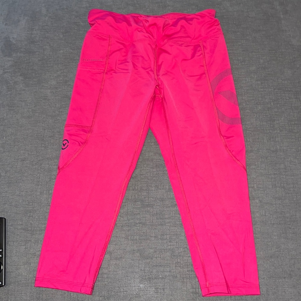 Virus Cropped Pink Leggings— crossfit
